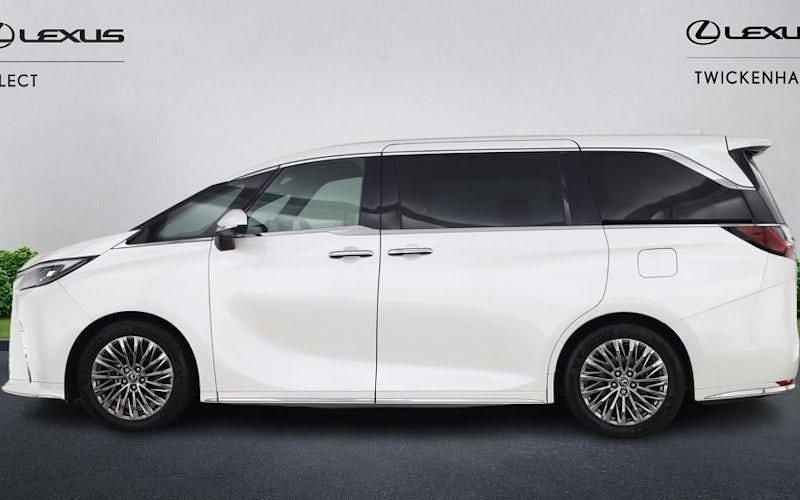 Used Lexus LM350h 250 HP (183 kW) 2025 MPV