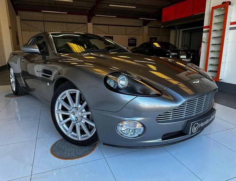 Used Aston Martin Vanquish 460 HP (338 kW) 2002 Silver Coupe