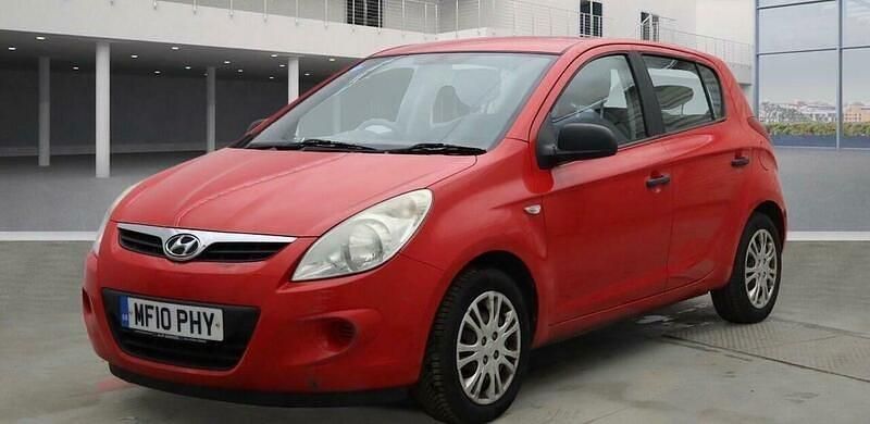 Used Hyundai i20 Classic 77 HP (56 kW) 2010 Red Hatchback