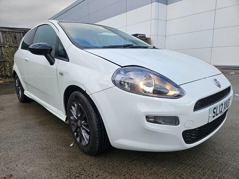 White Used 2012 Fiat Punto Hatchback | £2,990 (Expensive) - Image 1/4