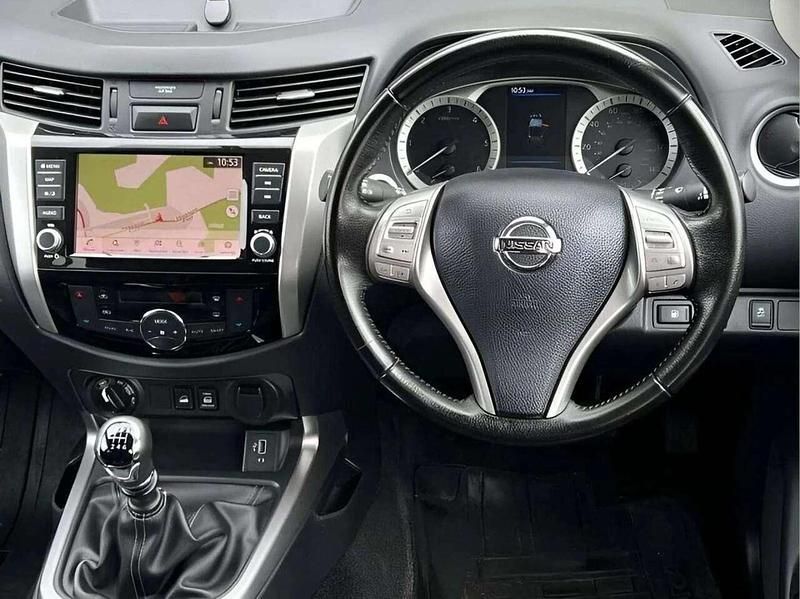 Used Nissan Navara Tekna 188 HP (138 kW) 2020 Black Pickup