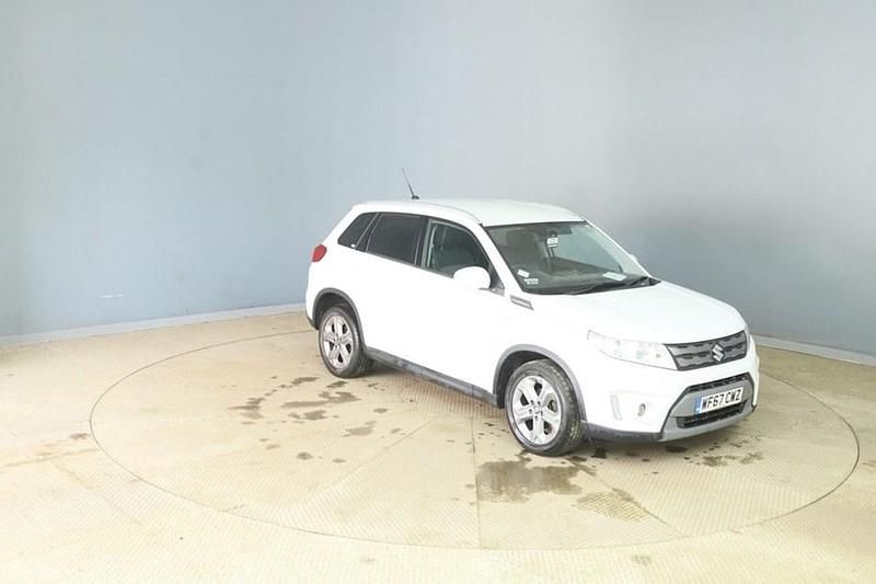 Used Suzuki Vitara SZ-T 120 HP (88 kW) 2017 White SUV