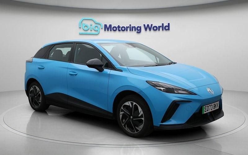 Used MG MG4 EV SE 125 kW (170 HP) 2023 Blue Hatchback