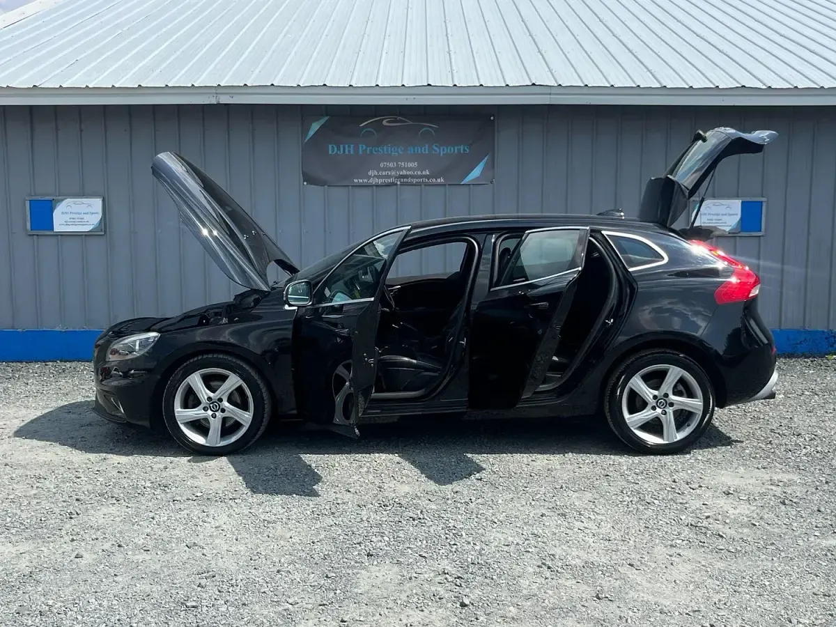 Used Volvo V40 R-Design 2015 Black Hatchback