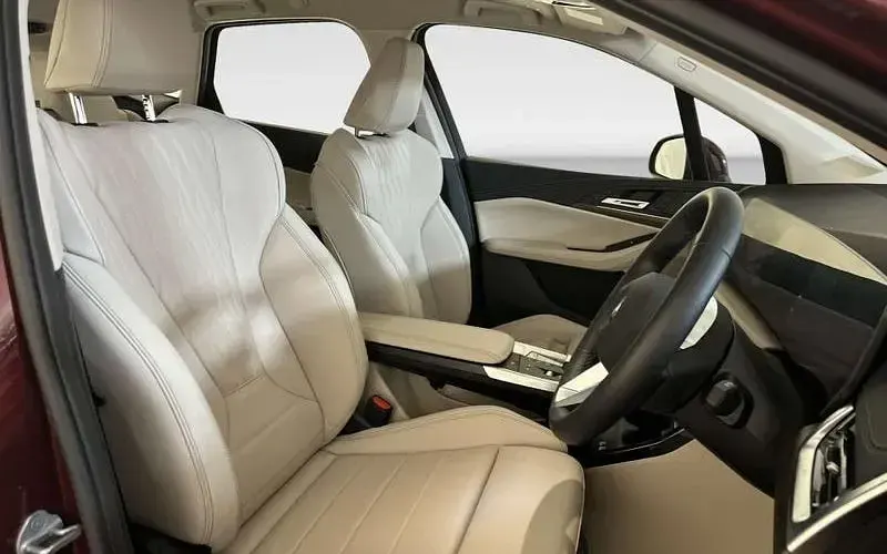 New BMW 230 Luxury Line 326 HP (239 kW) 2025 Red Coupe