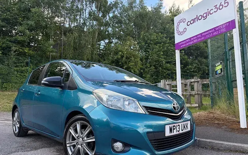 Used Toyota Yaris SR 101 HP (74 kW) 2013 Hatchback