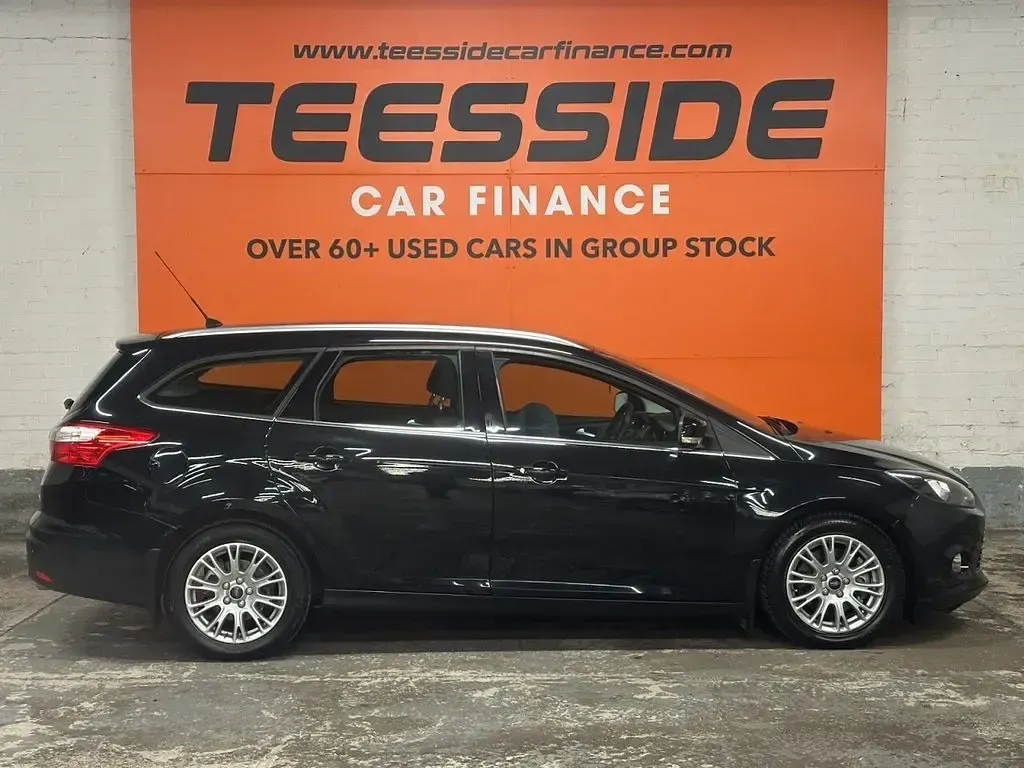 Used Ford Focus Titanium 140 HP (102 kW) 2011 Black Estate
