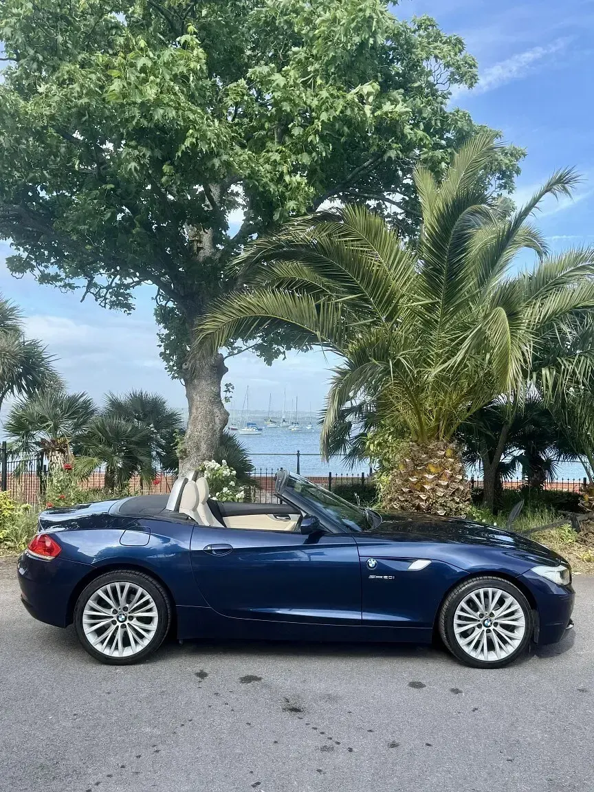 Used BMW Z4 2012 Blue Cabriolet