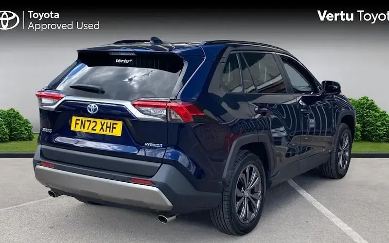 Second-hand Toyota RAV4 Design 218 CP (160 kW) 2025 SUV