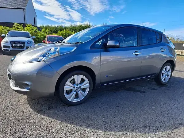 Used Nissan Leaf Tekna 80 kW (109 HP) 2017 Grey Hatchback