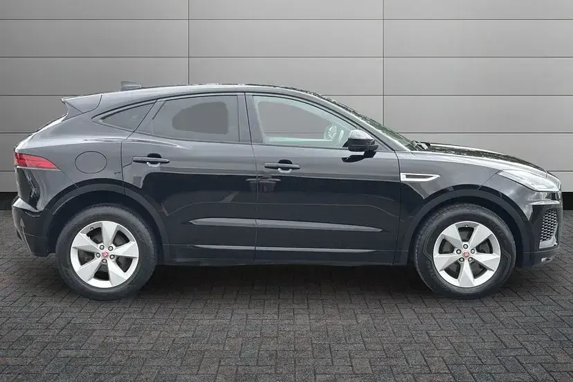 Used Jaguar E-Pace R-Dynamic 150 HP (110 kW) 2019 Narvik black SUV