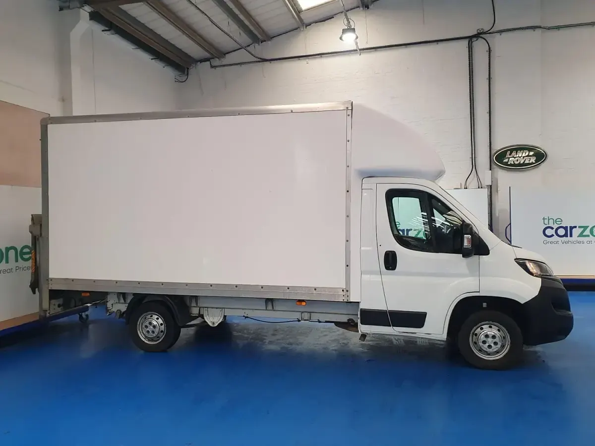Usado Peugeot Boxer S 140 HP (102 kW) 2020 Branco Van