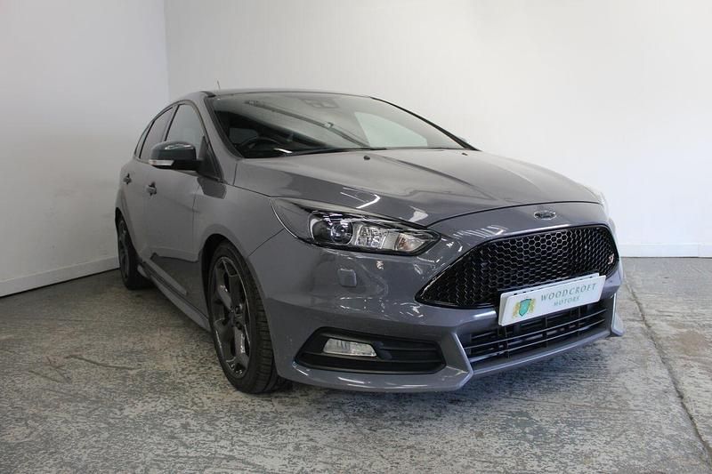 Grey Used 2015 Ford Focus ST Hatchback | £10,495 (Fair price) - Image 1/3