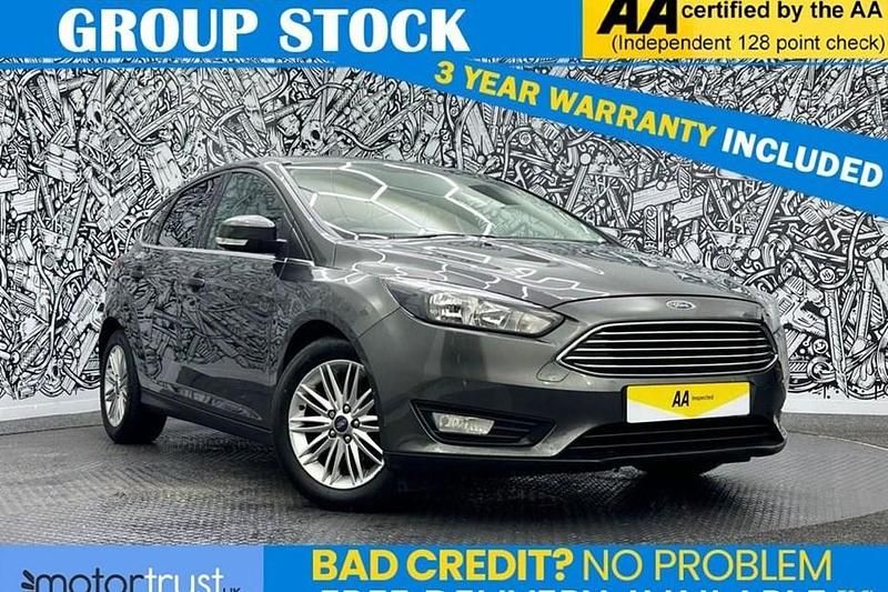 Used Ford Focus Zetec 125 HP (91 kW) 2017 Grey Hatchback