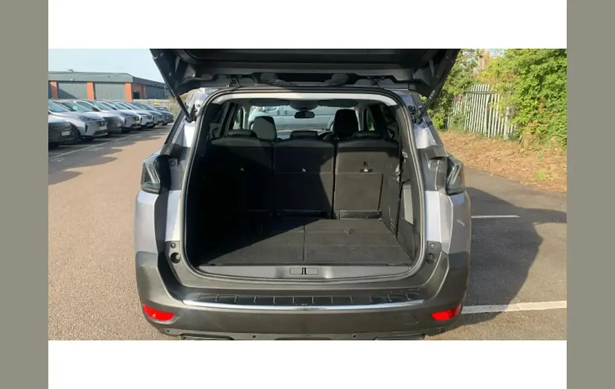 Used Peugeot 5008 Allure 130 HP (95 kW) 2022 Grey SUV