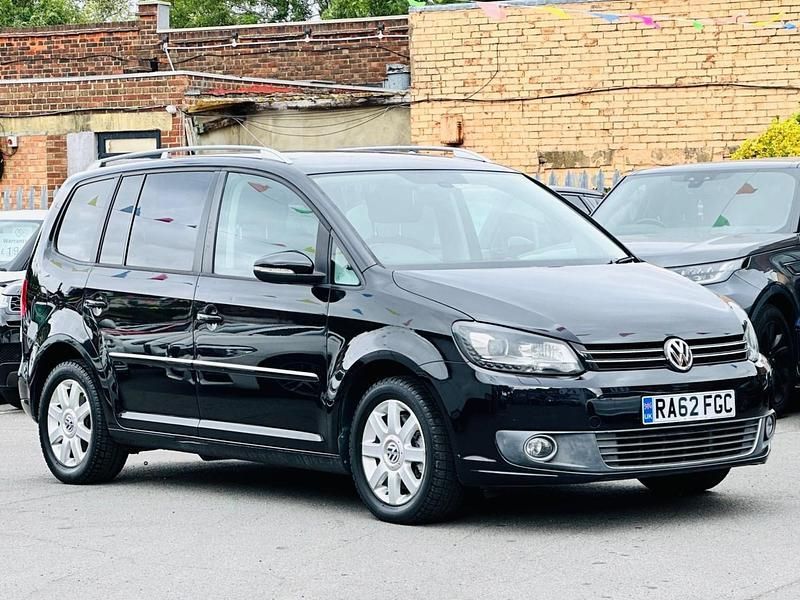 Black Used 2023 VW Touran SE MPV | £7,240 (Fair price) - Image 1/4