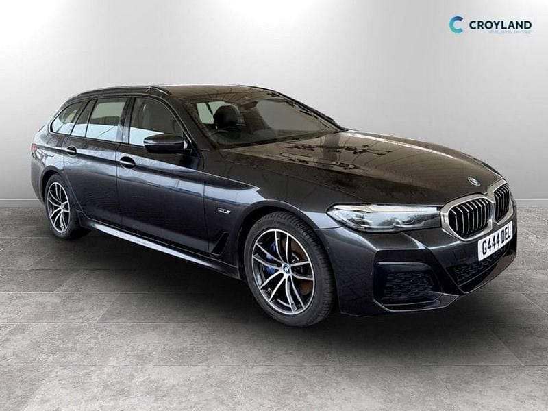 Begagnad BMW 530e M Sport 2022 Grå Kombi