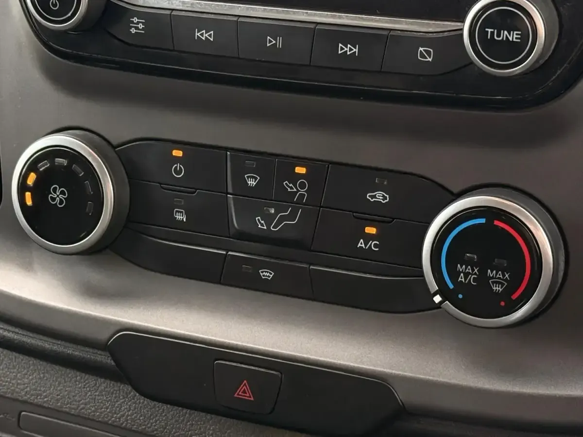 Usado Ford Transit Trend 130 HP (95 kW) 2022 Branco Van
