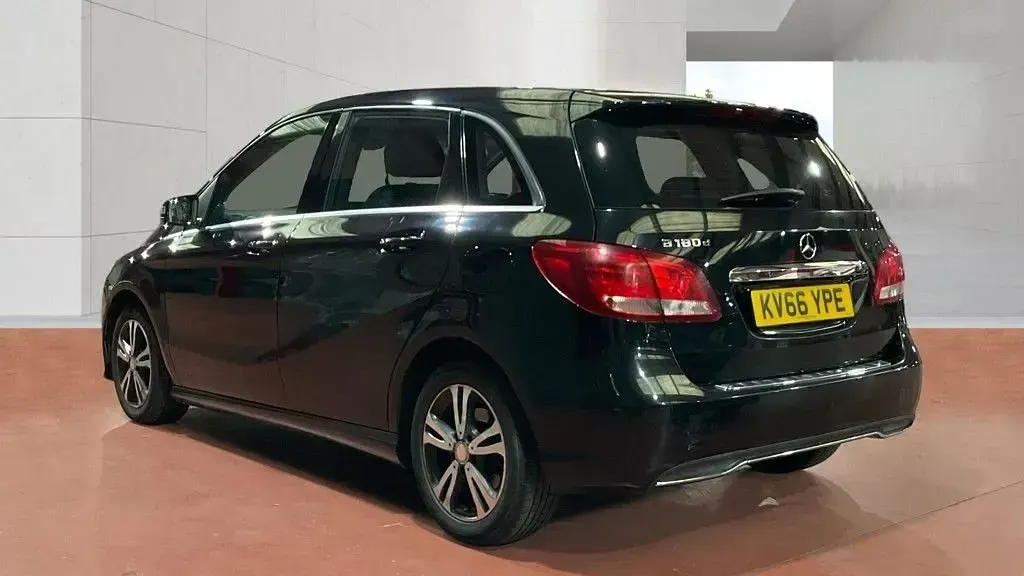 Used Mercedes B180 SE 2016 Black Hatchback