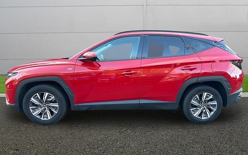 Used Hyundai Tucson SE 150 HP (110 kW) 2022 Red SUV