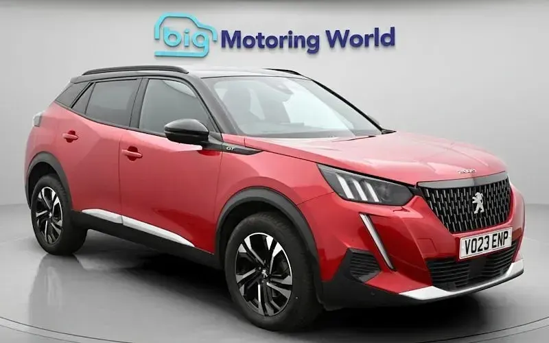 Second-hand Peugeot 2008 GT 131 CP (96 kW) 2023 SUV