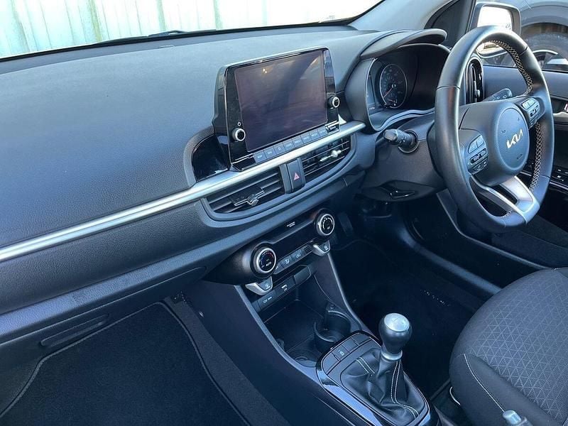 Used Kia Picanto 67 HP (49 kW) 2023 Yellow Hatchback