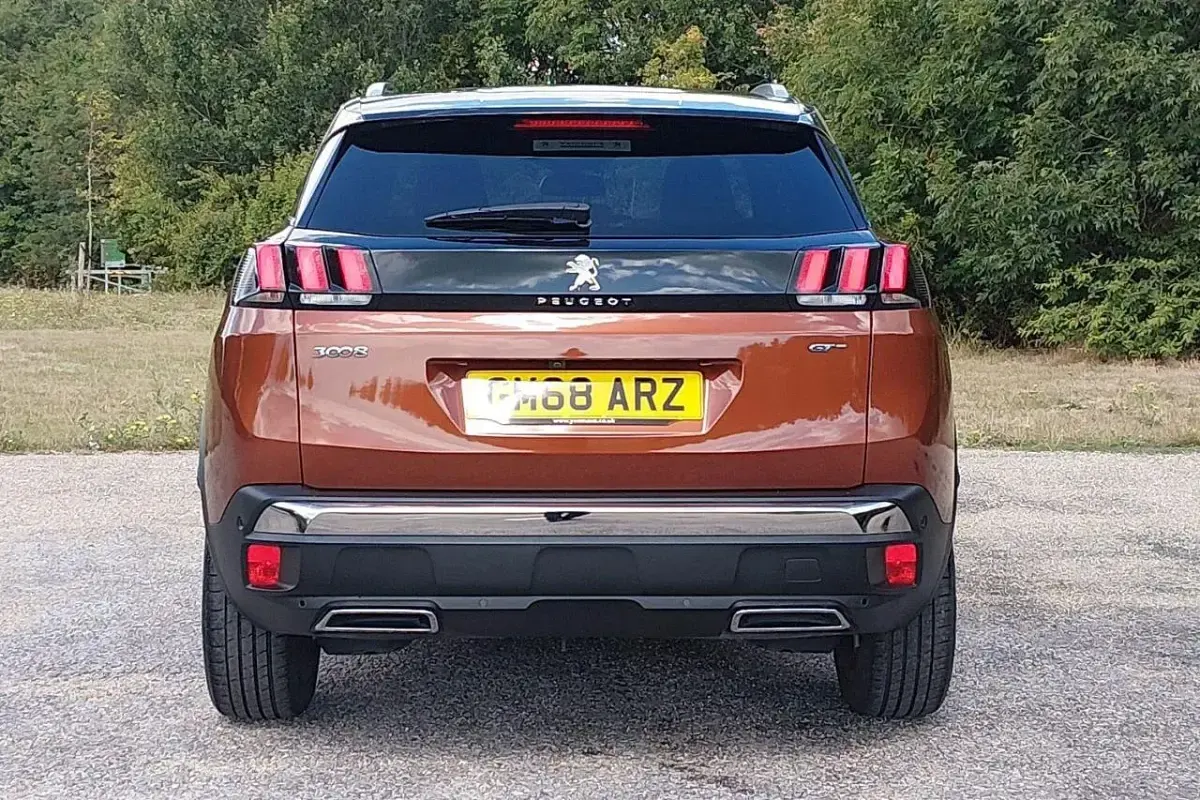 Used Peugeot 3008 GT 175 HP (128 kW) 2018 Yellow SUV