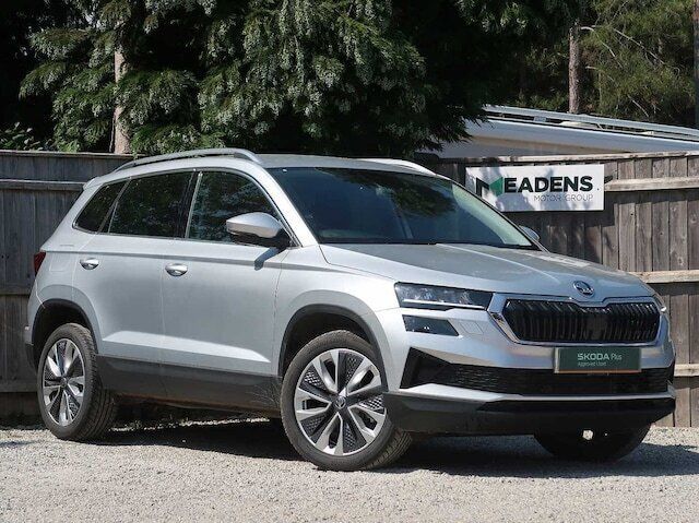 Brilliant silver metallic Used 2024 Skoda Karoq SE L SUV | £26,295 - Image 1/4