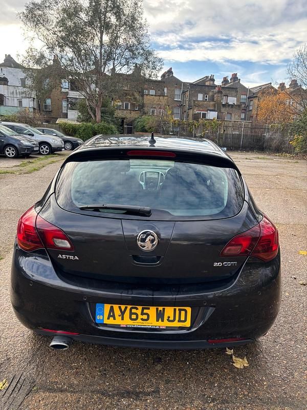 Used Vauxhall Astra 165 HP (121 kW) 2015 Black Hatchback