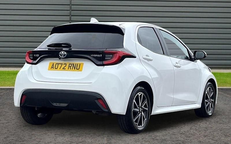 Used Toyota Yaris Hybrid Design 116 HP (85 kW) 2026 Hatchback