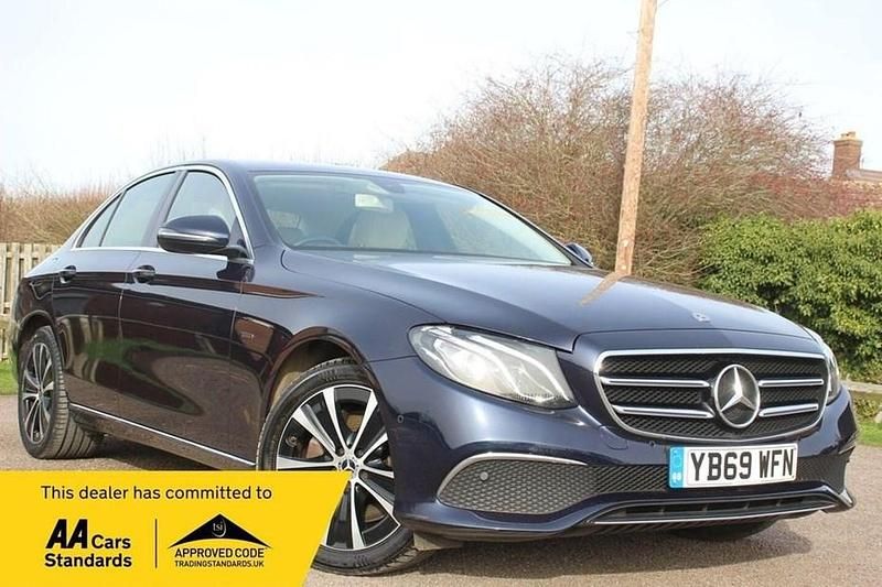 Used Mercedes E300 SE 2019 Blue Sedan