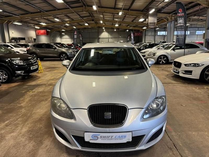 Used Seat Leon Ecomotive 104 HP (76 kW) 2009 Grey Hatchback