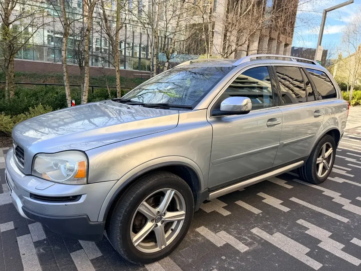 Usado Volvo XC90 R-Design 182 CV (133 kW) 2008 Plateado SUV