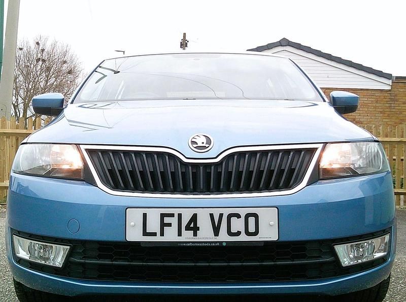 Used Skoda Rapid Elegance 2014 Blue Hatchback