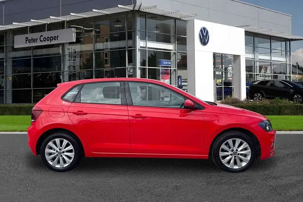 Used VW Polo SEL 110 HP (80 kW) 2021 Red Hatchback