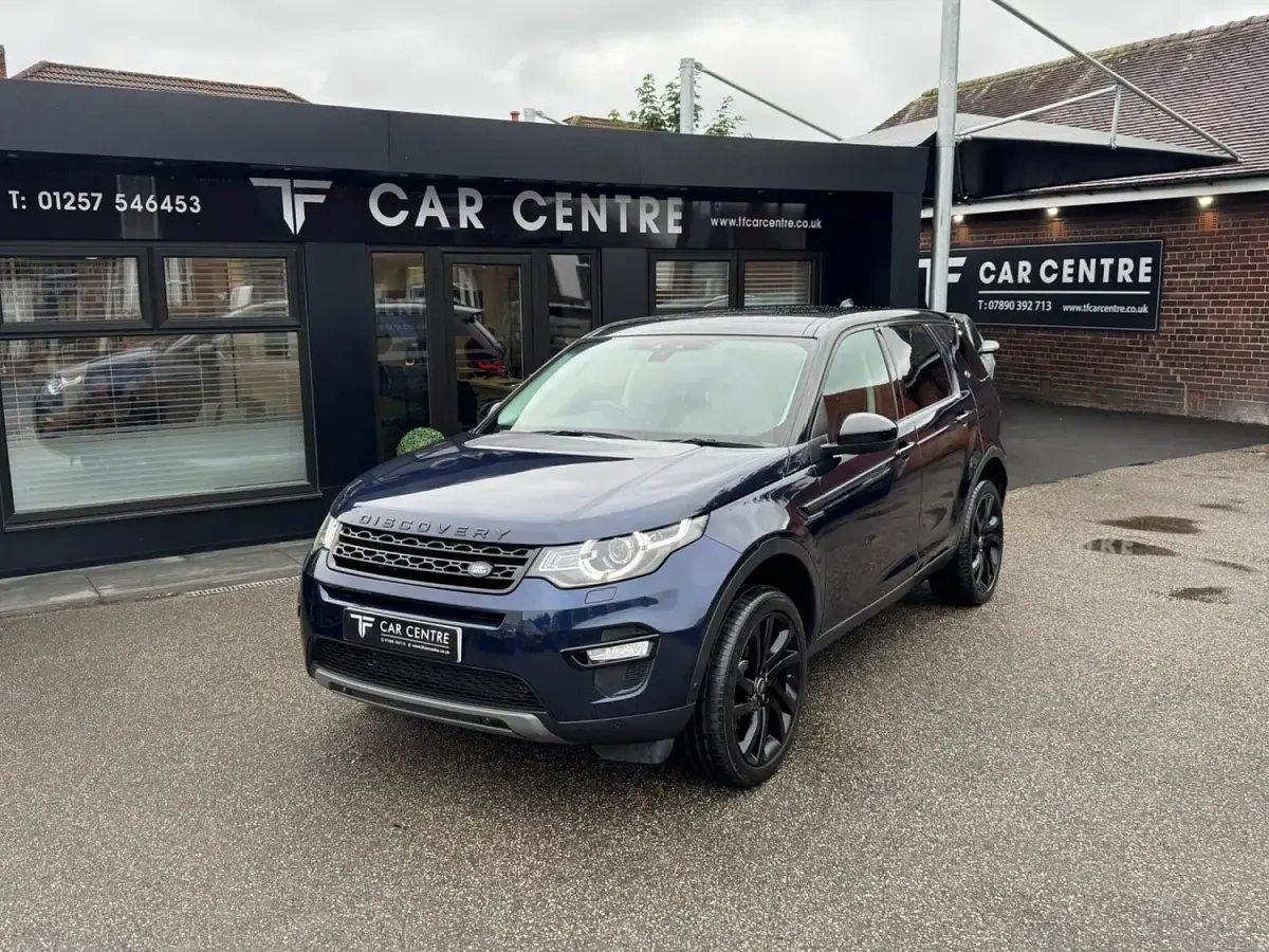 Used Land Rover Discovery 5 HSE Luxury 2017 Blue SUV