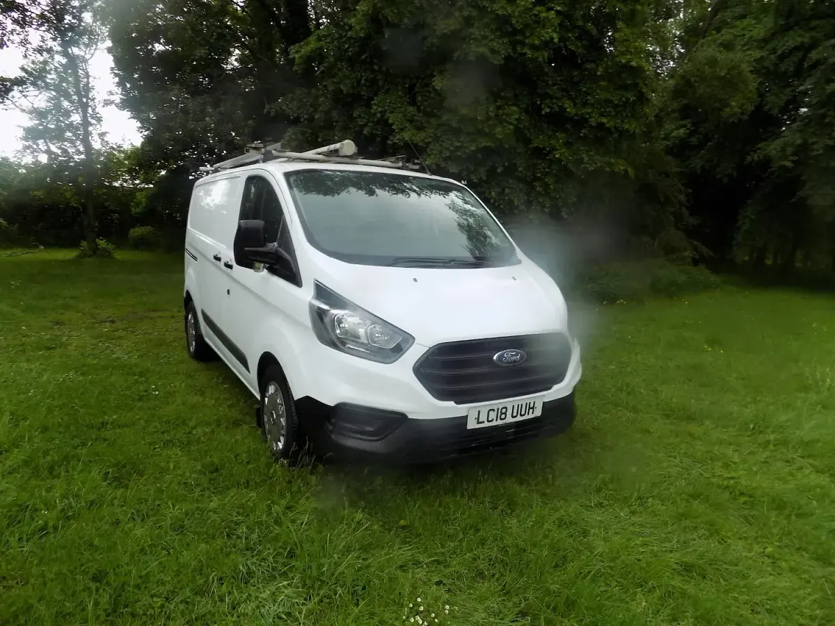 Used Ford Transit Custom 105 HP (77 kW) 2018 White Van