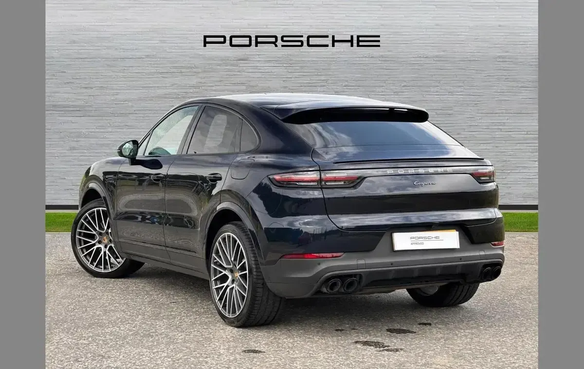 Used Porsche Cayenne Platinum Edition 462 HP (339 kW) 2022 Blue SUV