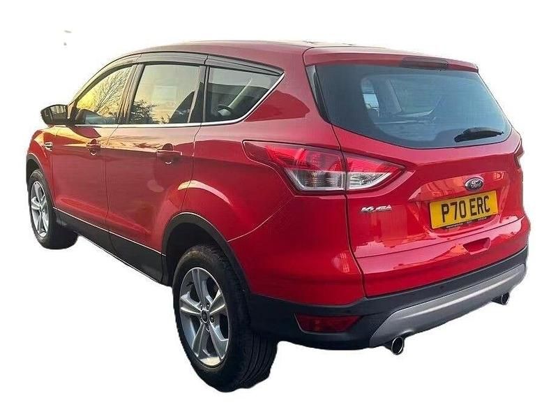 Usado Ford Kuga Zetec 150 HP (110 kW) 2016 Vermelho SUV