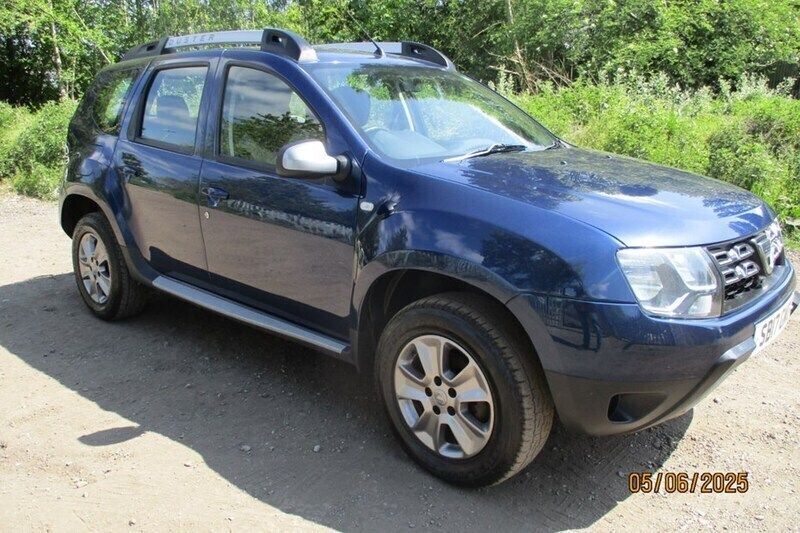 Blue Used 2017 Dacia Duster Lauréate SUV | £6,495 (Fair price) - Image 1/1
