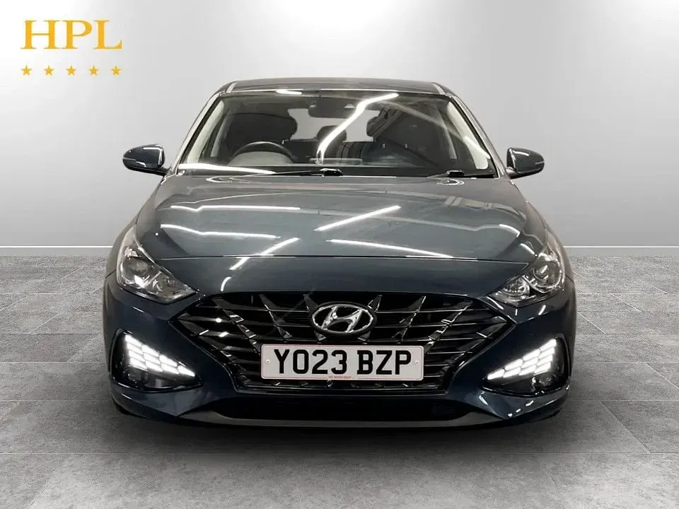Used Hyundai i30 SE 120 HP (88 kW) 2023 Blue Hatchback