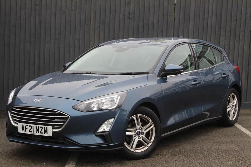 Used Ford Focus Zetec 125 HP (91 kW) 2021 Blue Hatchback