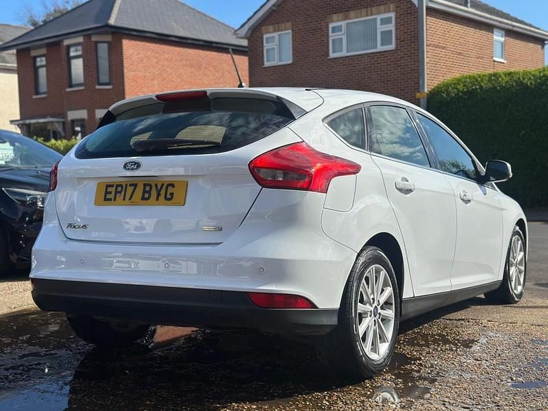 Used Ford Focus Titanium 2017 White Hatchback