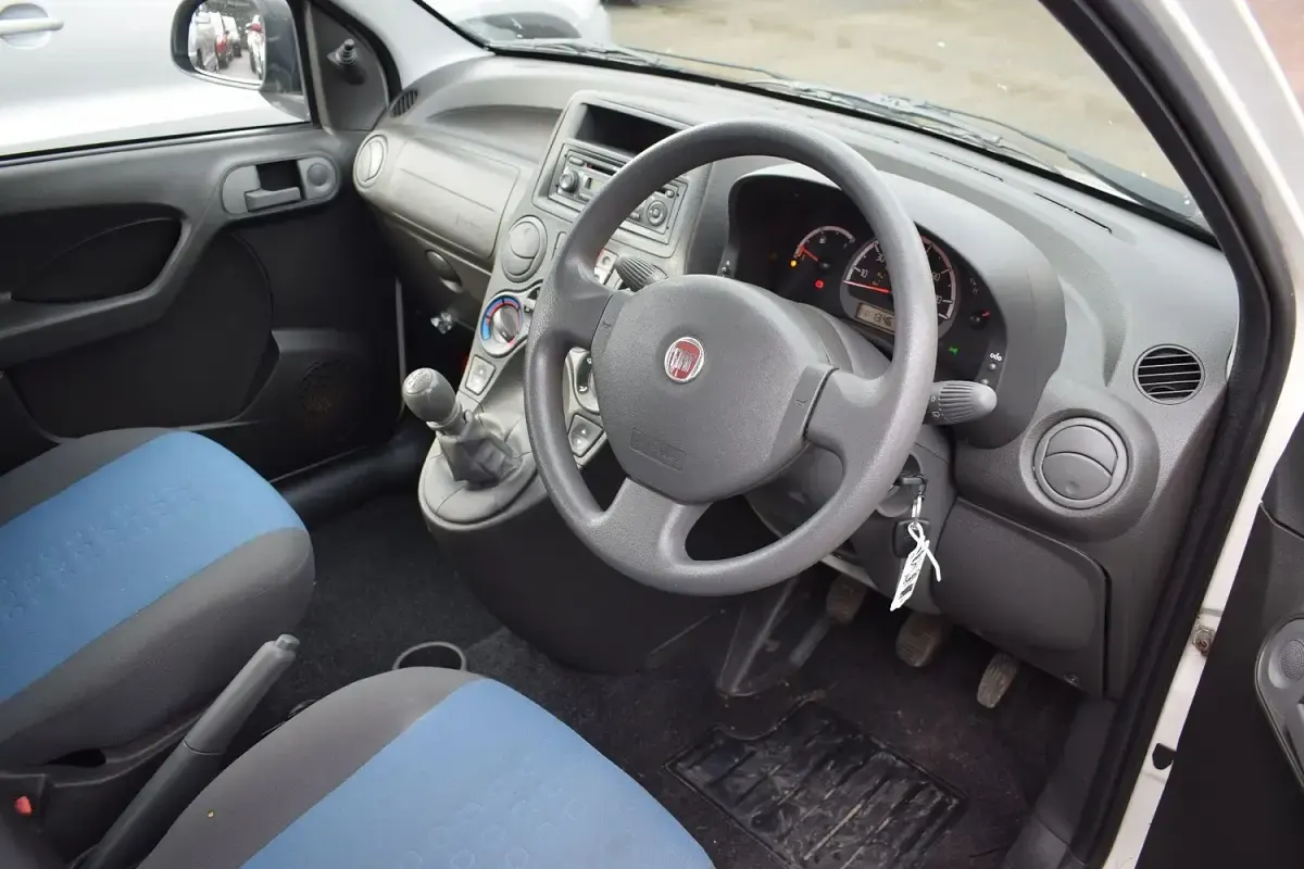 Used Fiat Panda Active 69 HP (50 kW) 2011 White Hatchback