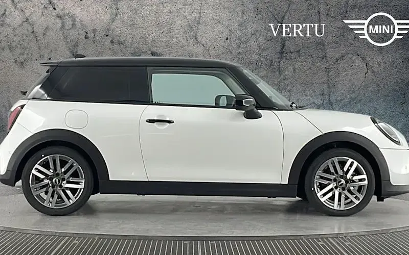 Used Mini Cooper Classic 150 kW (204 HP) 2026 Hatchback