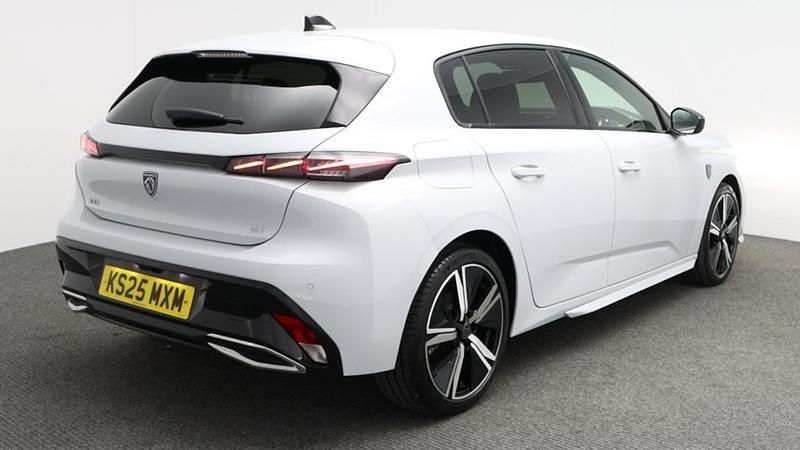 Used Peugeot 308 GTi 134 HP (98 kW) 2025 White Hatchback