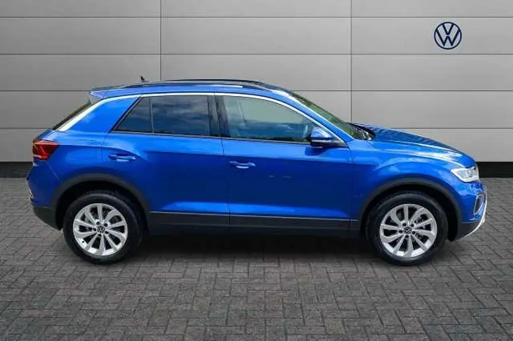 Used VW T-Roc Match 115 HP (84 kW) 2026 Blue SUV