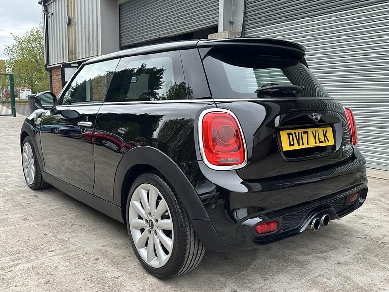 Usado Mini Cooper S Hatch 2017 Preto Citadino