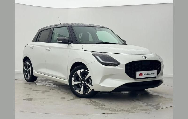 Used Suzuki Swift 80 HP (58 kW) 2025 White Hatchback