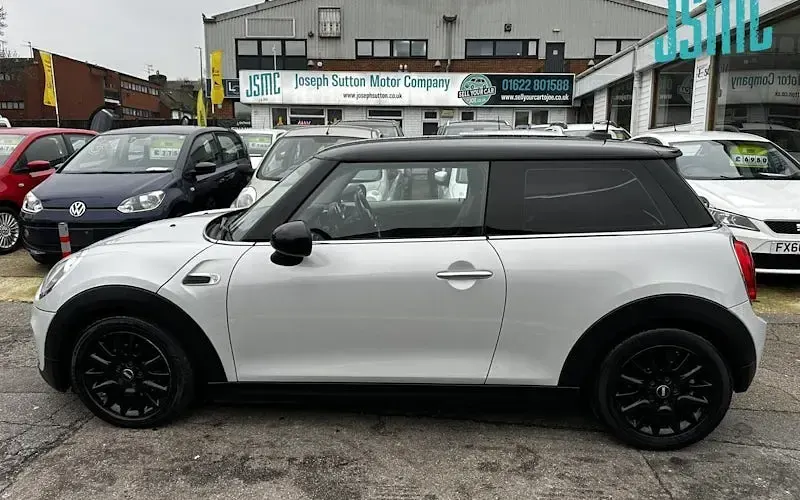 Used Mini Cooper Hatch 116 HP (85 kW) 2014 Silver Hatchback